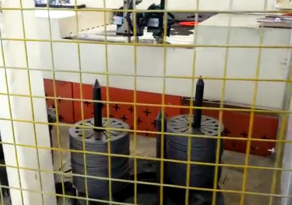 陶瓷辊棒热处理炉生产线自动上料系统 视频